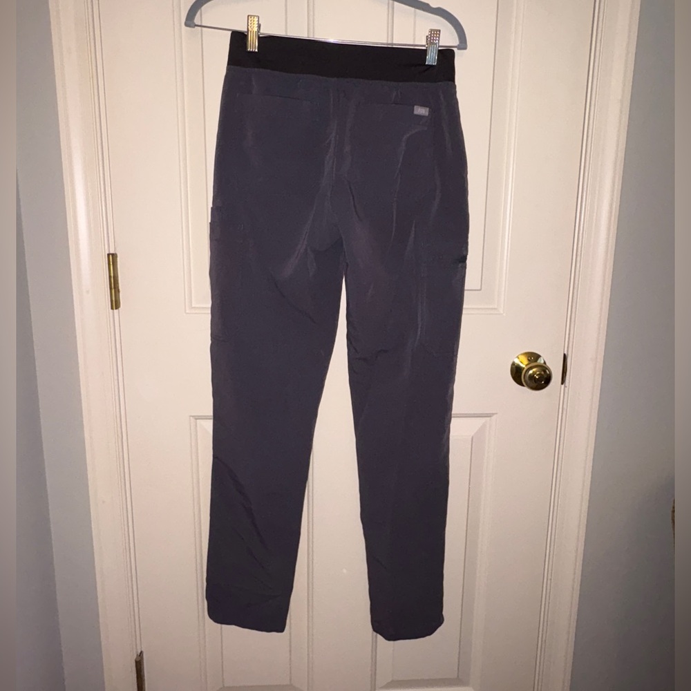 Figs Charcoal Yola Scrub Pants - Picture 2 of 3